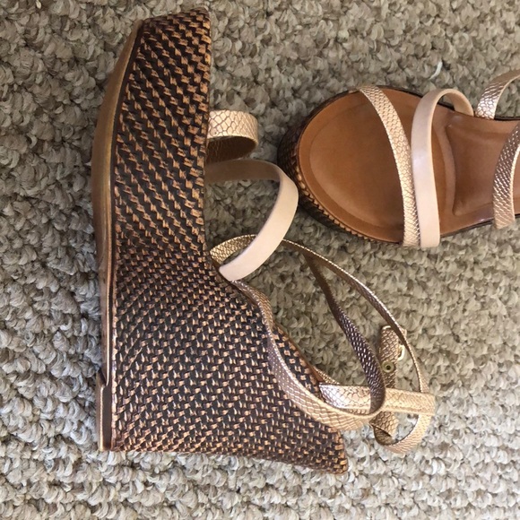 Italian wedge - Picture 2 of 3